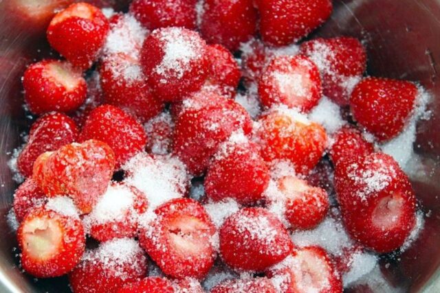 Клубничное желе на зиму с желатином: рецепты с фото, как сделать